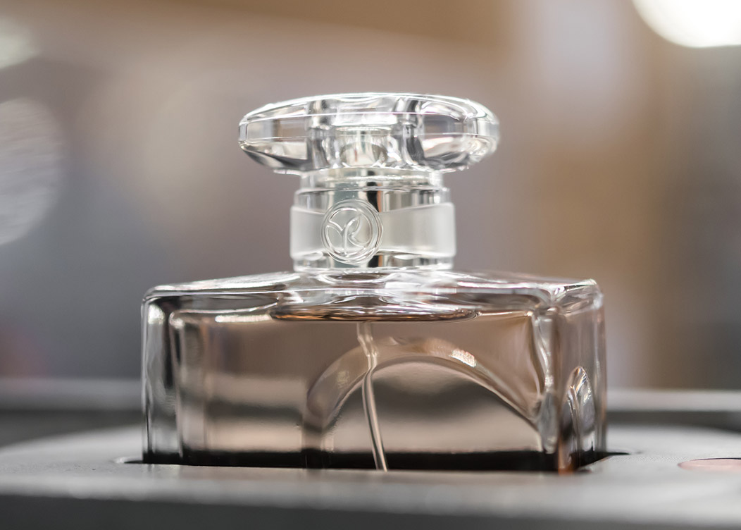 1802_parfums_Image6_1052x752 sowimage