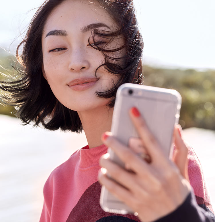 La lumière bleue, nocive pour votre peau ?