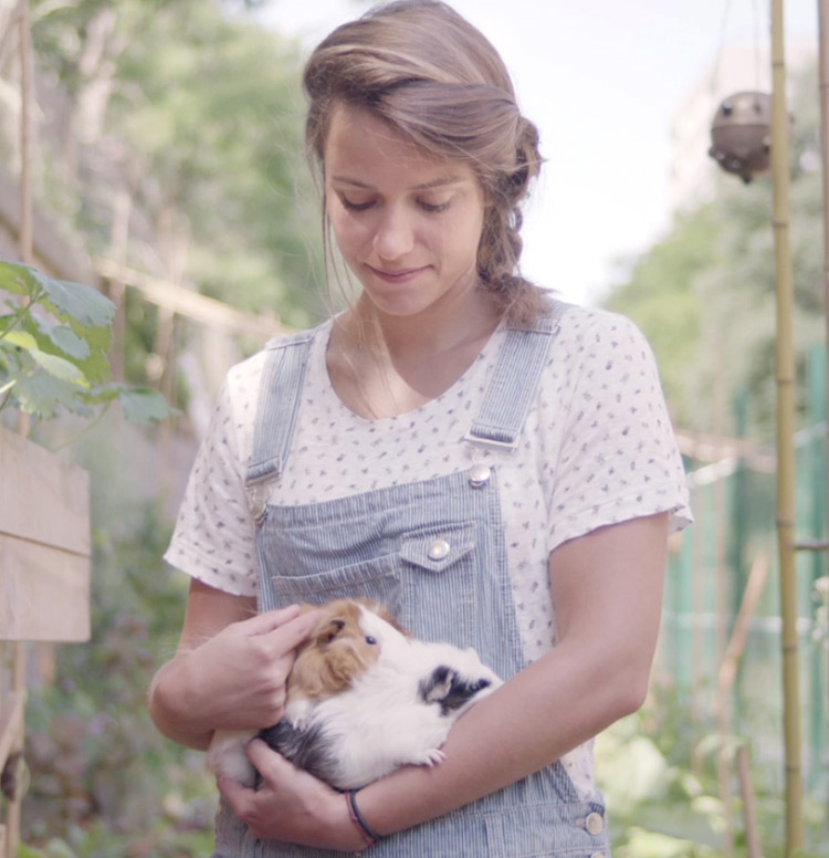 Lucie, halfway between city and countryside