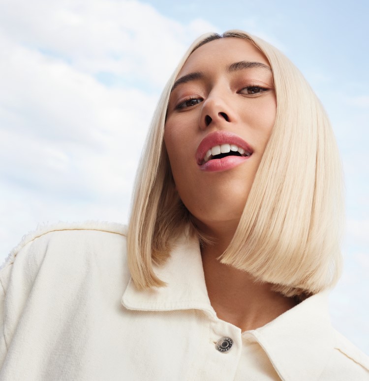 Colored hair: maintain it and restore its radiance