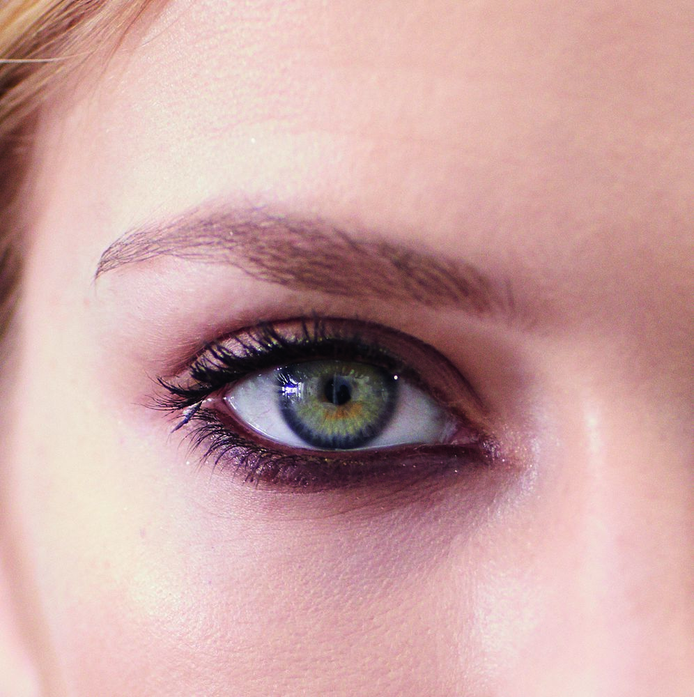 485321-Iconographie féminine EYE LINER sowimage